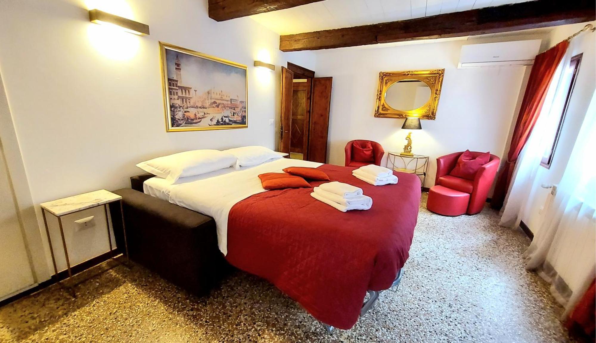 Palazzo Del Sale, Rialto Apartment
